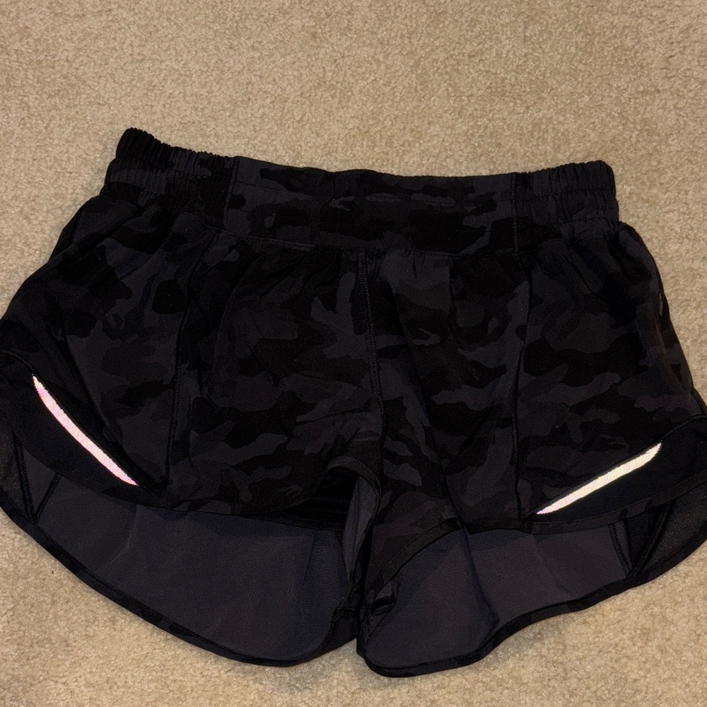 Lululemon Hotty Hot LR 2.5 in camo